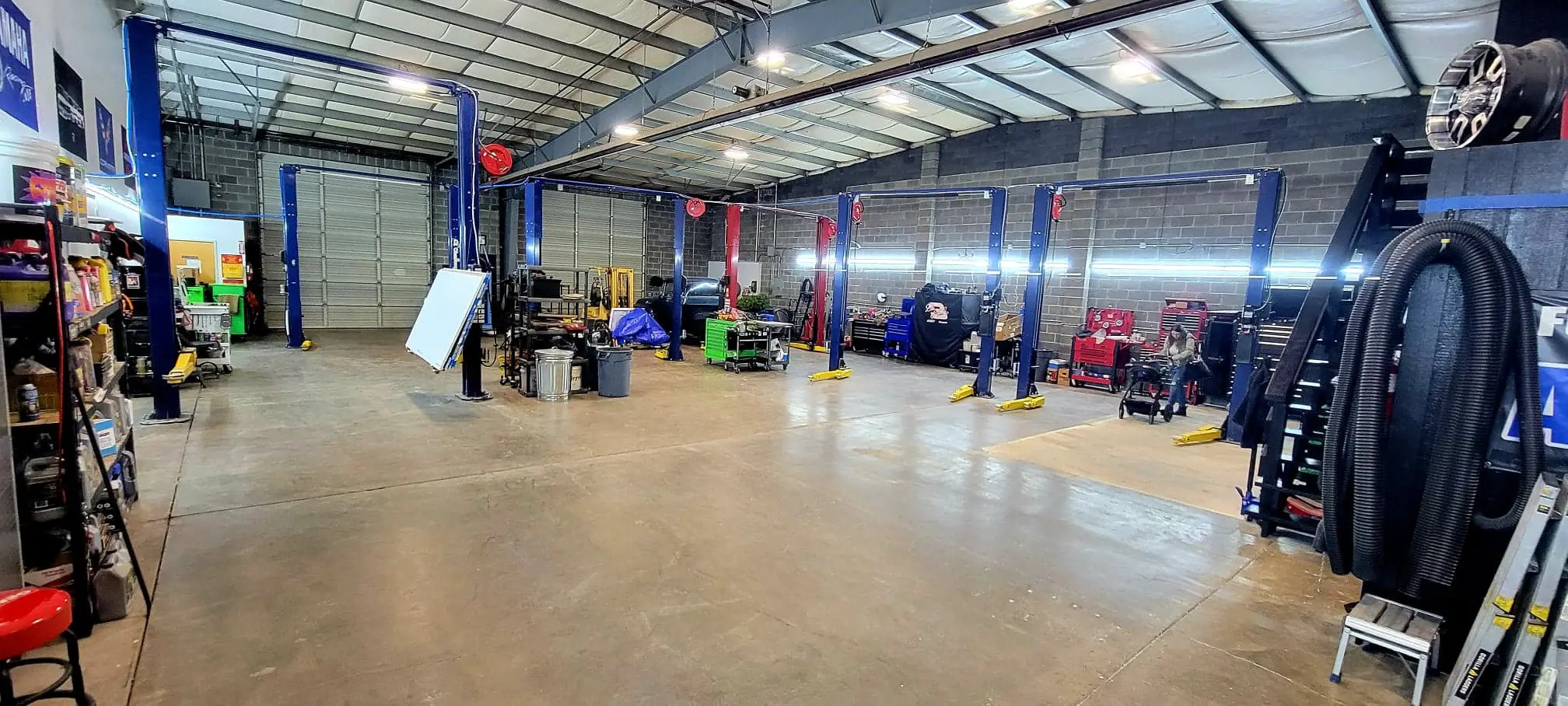 Blueline Automotive shop in White City